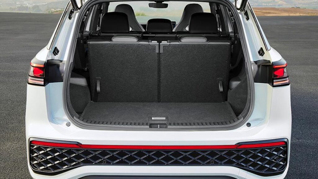 2026 Volkswagen Tayron R-Line