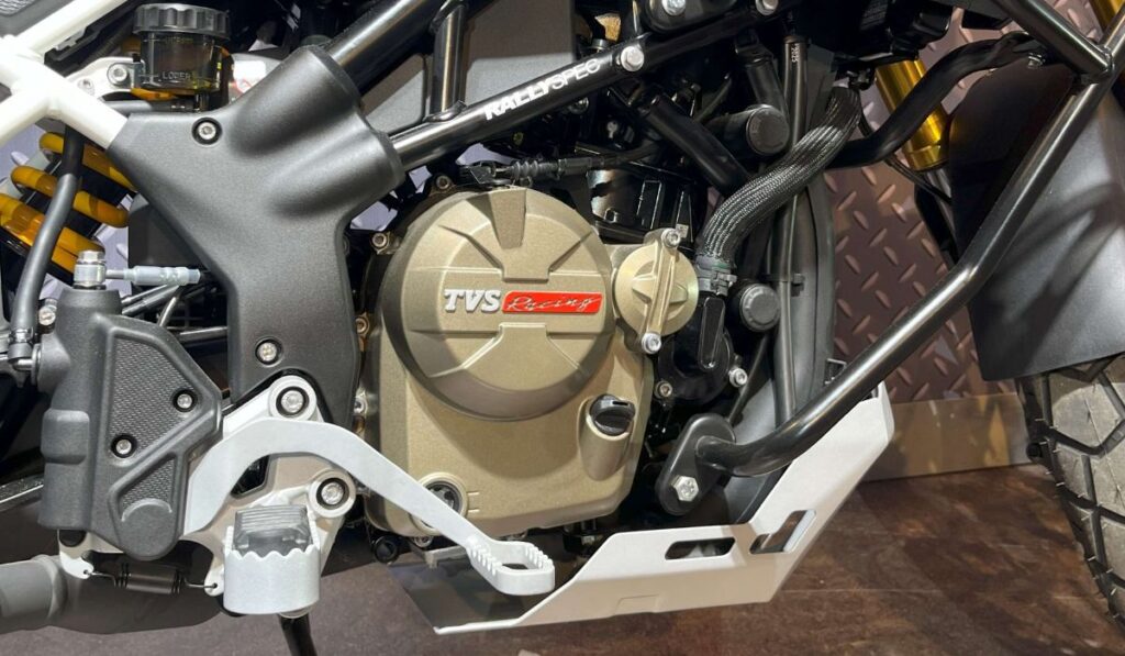 TVS Apache RTX Review