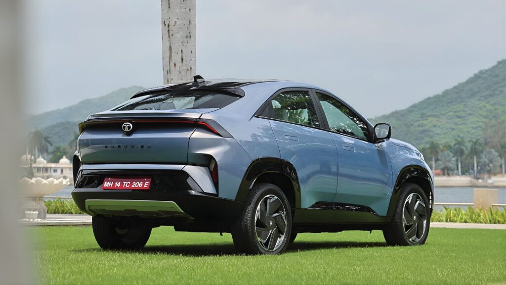 Best SUV Under 15 Lakhs With Panoramic Sunroof 