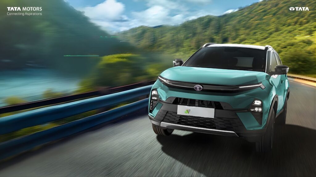 Best SUV Under 15 Lakhs With Panoramic Sunroof 