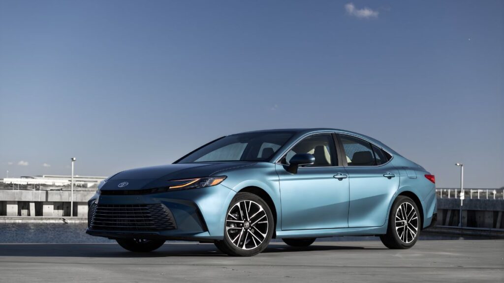 Top 7 Strong Hybrid Cars in India