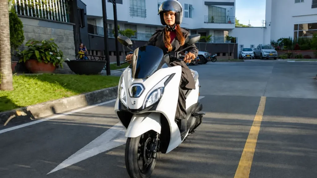 Suzuki Burgman 150 Front Design